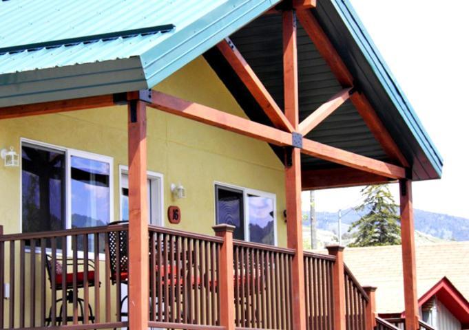 Yellowstone Riverside Cottages جاردينر المظهر الخارجي الصورة