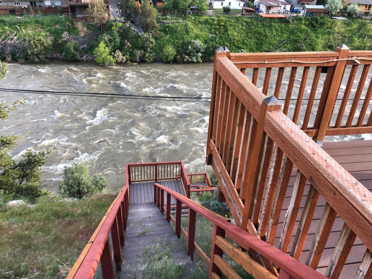 Yellowstone Riverside Cottages جاردينر المظهر الخارجي الصورة